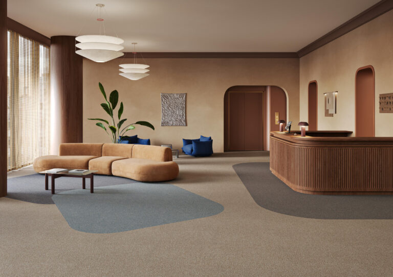 DESSO tapijt toegepast in een receptie van een hotel
